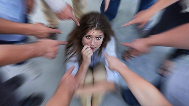 Angst im Job: Wie Angst in Unternehmen Spitzenleistungen ...